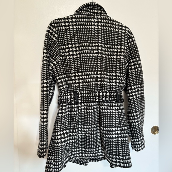 Sebby Black and White Houndstooth Trench Coat - Picture 2 of 5